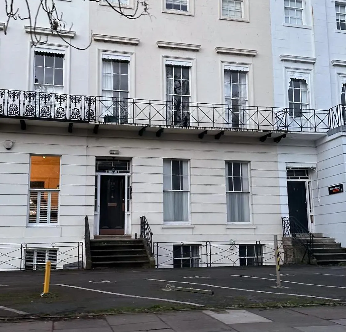 Studio Apartment - The Sapphire GLOUCESTERSHIRE