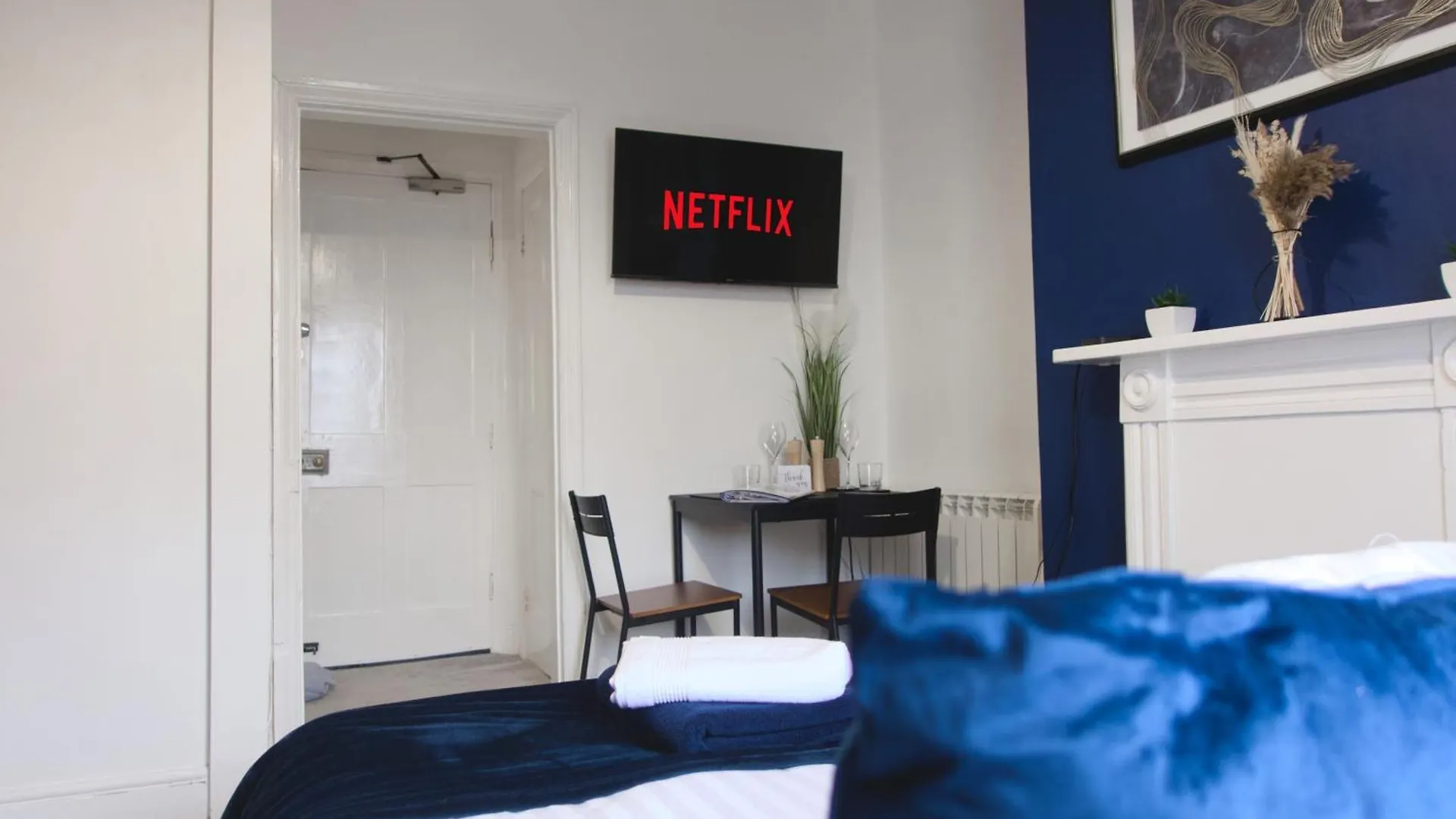 Studio Apartment - The Sapphire GLOUCESTERSHIRE