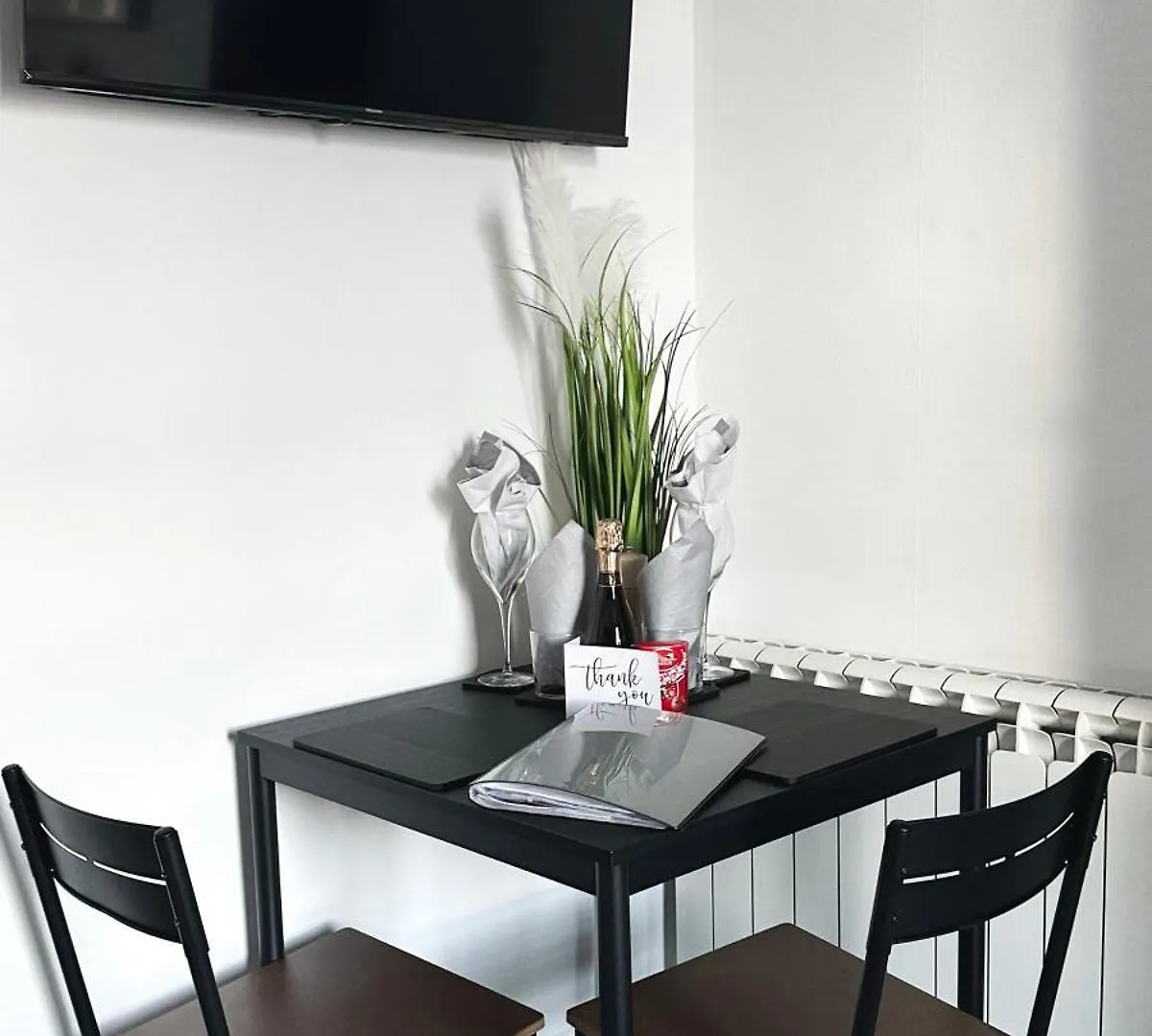 Studio Apartment - The Sapphire GLOUCESTERSHIRE